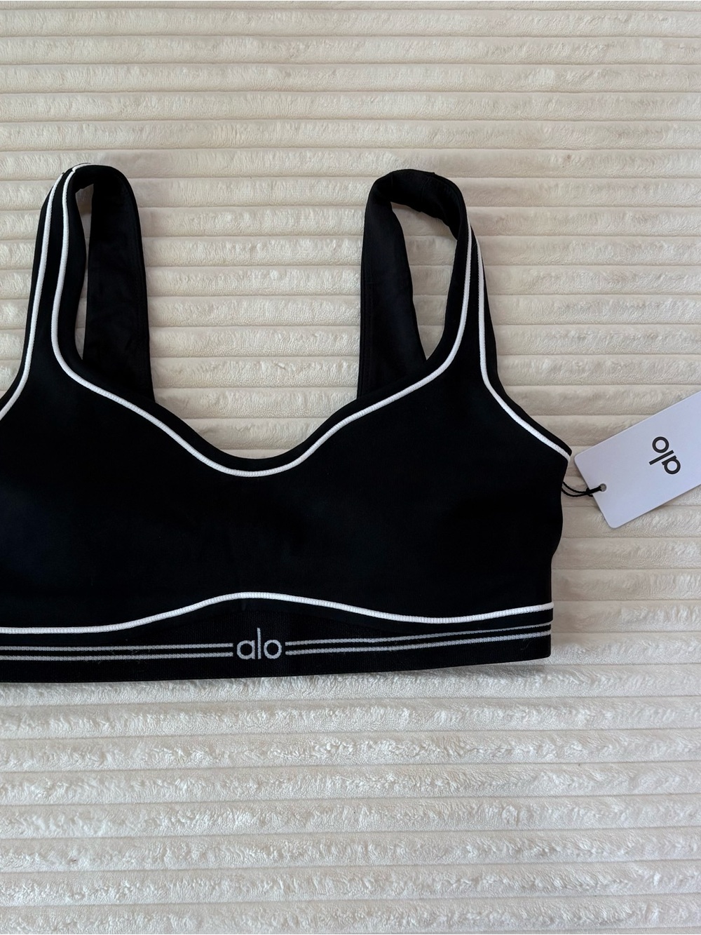 ALO Airbrush Throb Heart Bra